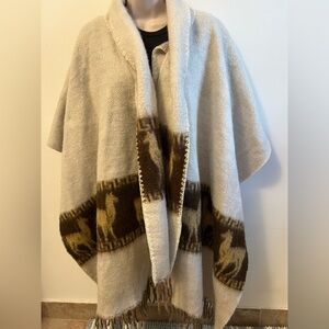 Handwoven Alpaca Wool Poncho – Peru / Andes